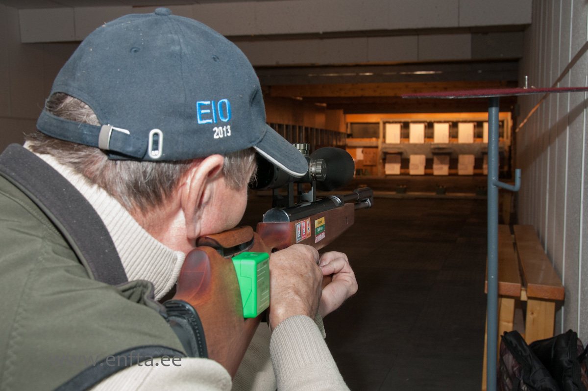 Ülo Lesta, Weihrauch HW 97 K, Nikko Stirling Nighteater 8-32x60